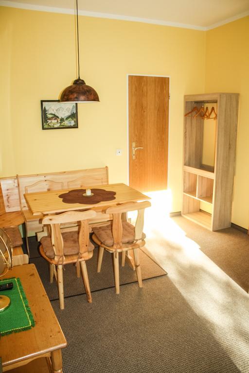 Landgasthof Zur Quelle Seeshaupt Exterior foto