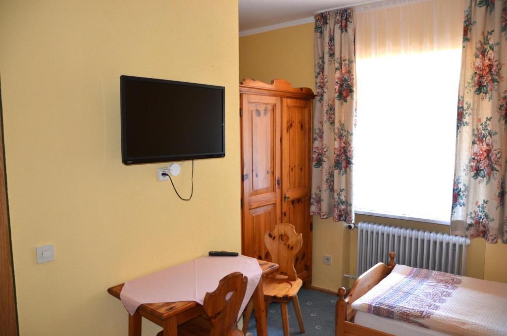 Landgasthof Zur Quelle Seeshaupt Cameră foto